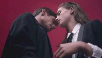 致命一吻演员表,众星云集演绎激情爱情故事